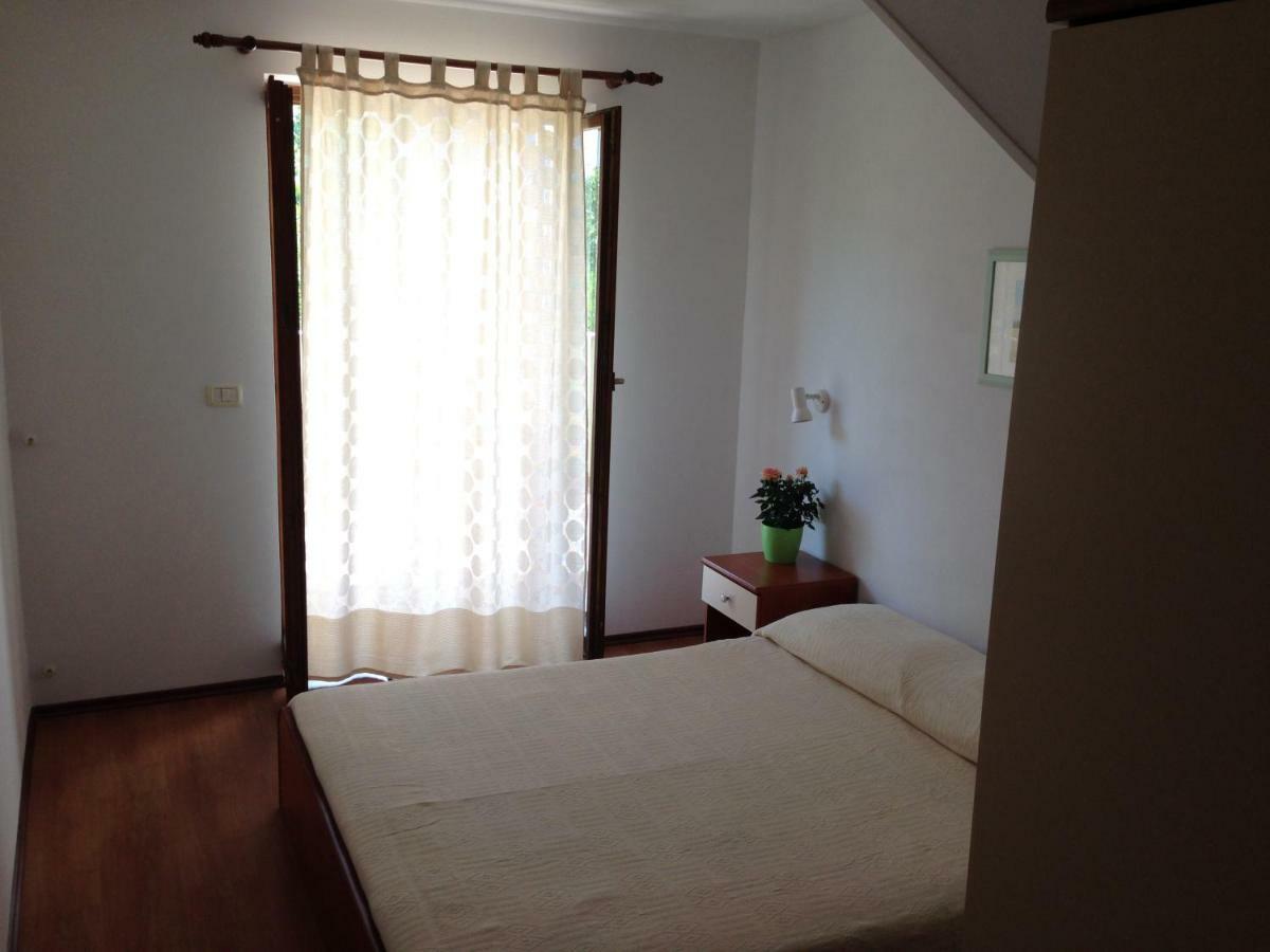 Leo Apartment *